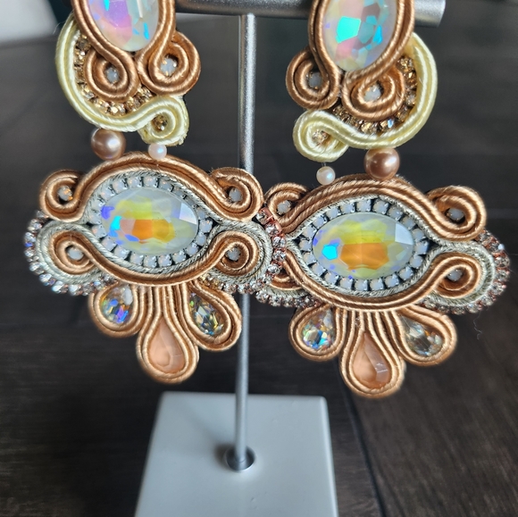 Earrings - Picture 10 of 16